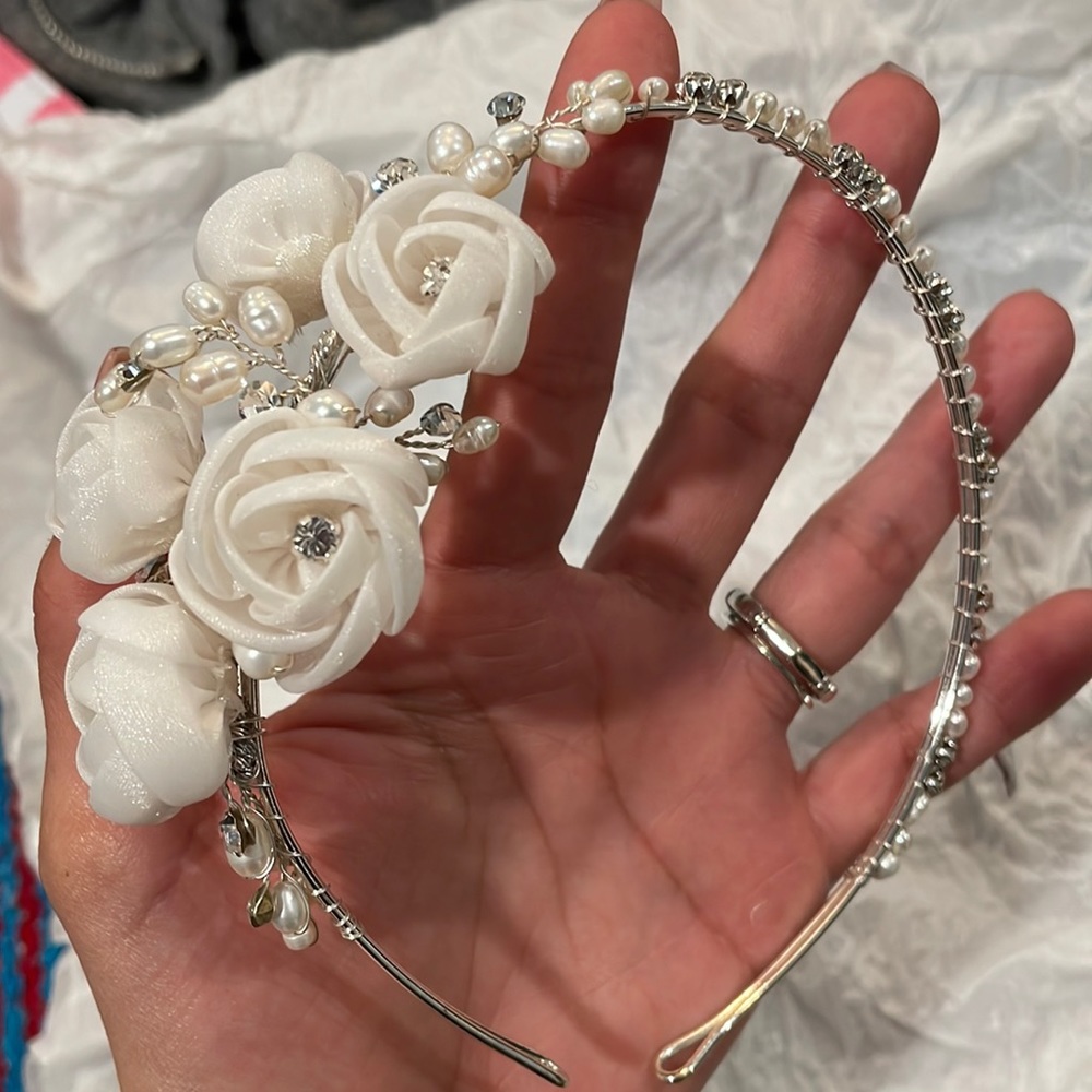 Bridal white flower headband
